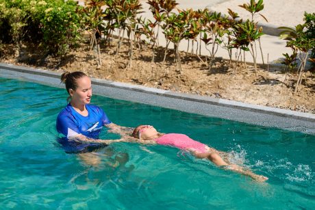 Алёна Гончаренко, P2903326 — как проходит детский урок по плаванию с Алёной Гончаренко